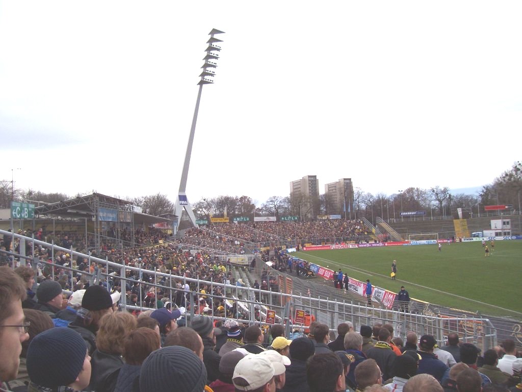 Dynamo Dresden - Regionalliga Nord - Soccer-specific Stadium , HD Wallpaper & Backgrounds