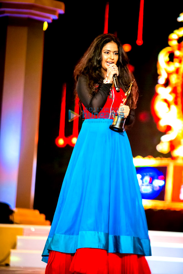 Celebs Grace 'south Indian International Movie Awards' - Avika Gor South Indian Movie , HD Wallpaper & Backgrounds