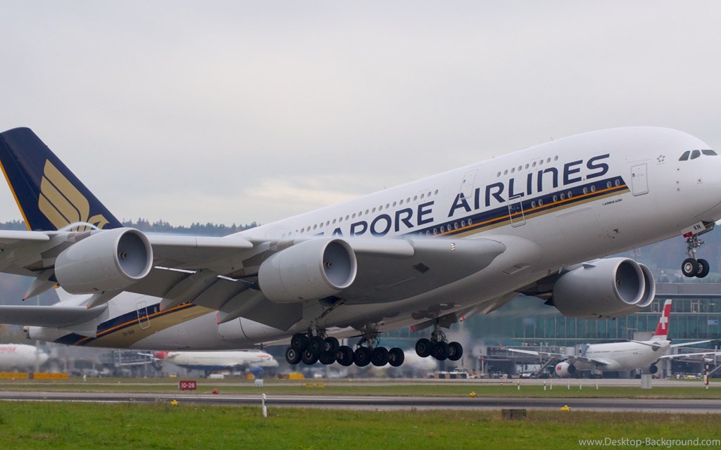 Singapore Airlines & Fly Emirates Airbus A380 800 Wallpapers - Zürich Airport , HD Wallpaper & Backgrounds