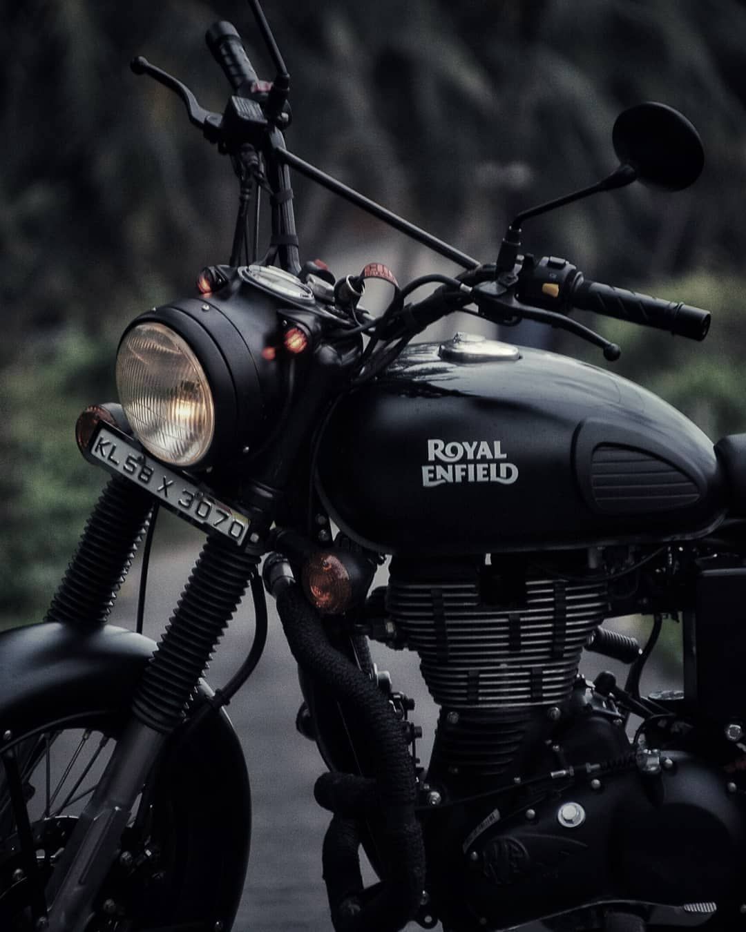 Image May Contain - Royal Enfield Wallpaper 4k , HD Wallpaper & Backgrounds