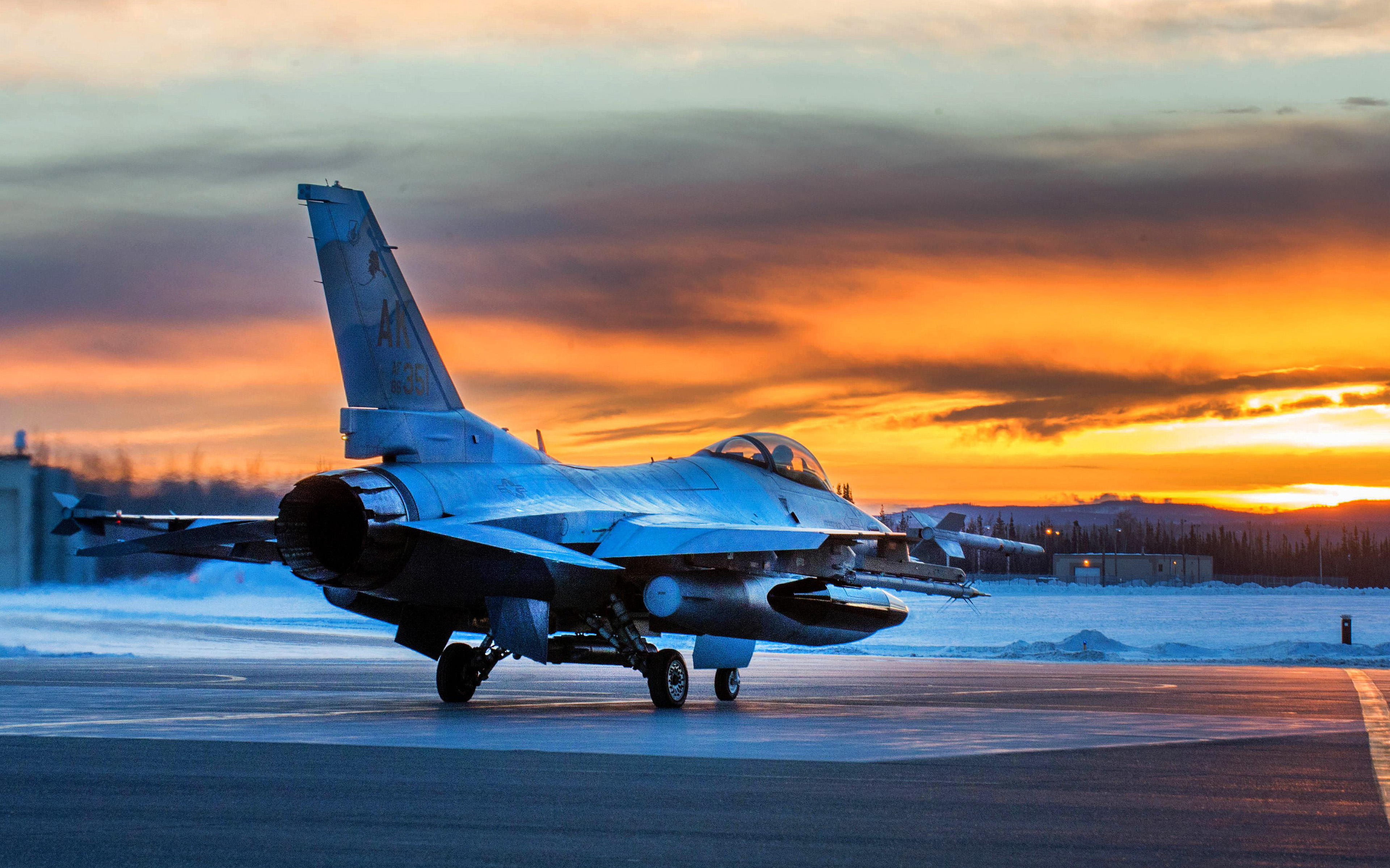 F-16 Fighting Falcon, Military Airfield, Sunset, Evening, - Sunrise On Military Base , HD Wallpaper & Backgrounds