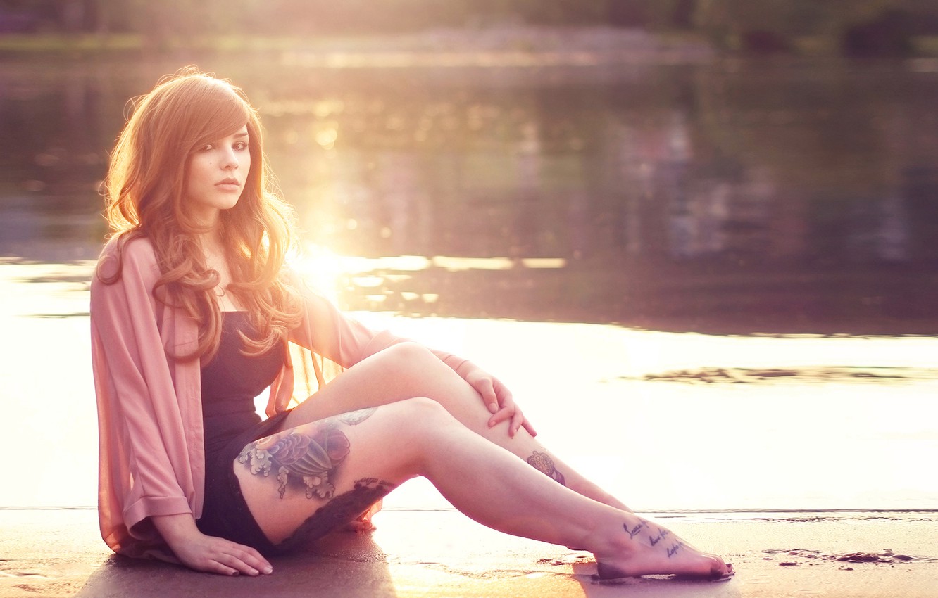 Photo Wallpaper Eyes, Girl, The Sun, Feet, Girl, Sunshine, - Hot Upper Leg Tattoo , HD Wallpaper & Backgrounds