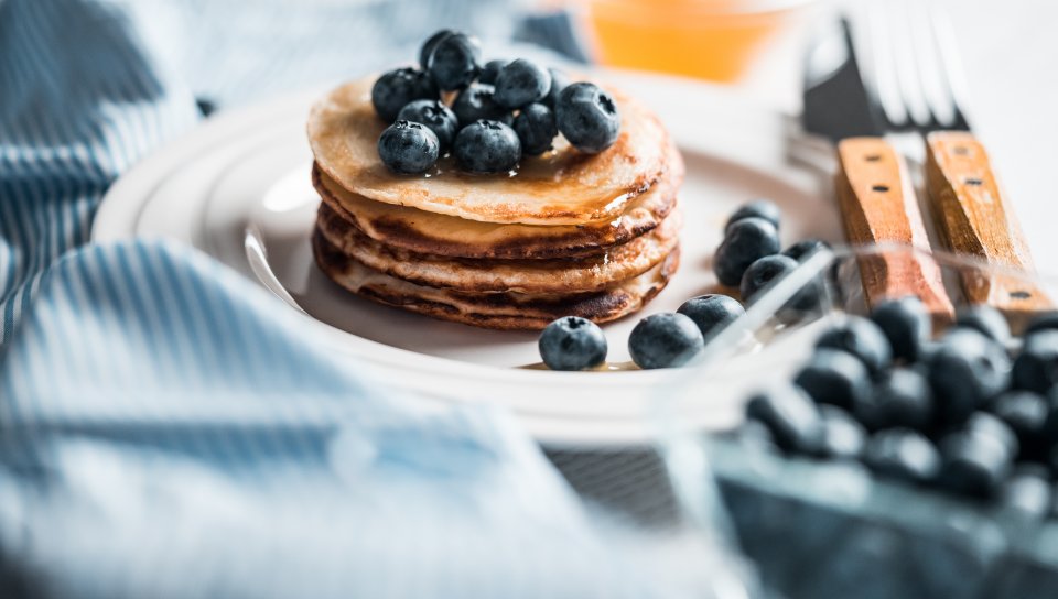 Pancake, Blueberries, Fruits, Food Wallpaper - Free Pancake Stock , HD Wallpaper & Backgrounds