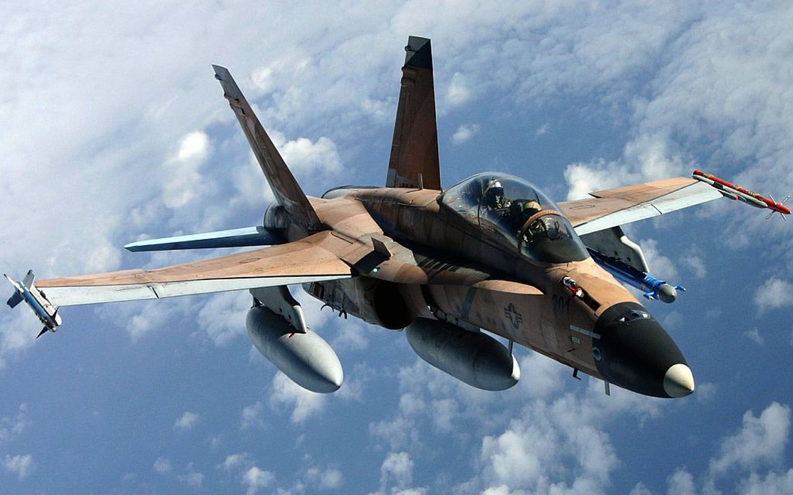 F-18 Super Hornet - Mcdonnell Douglas F A 18 Super Hornet , HD Wallpaper & Backgrounds