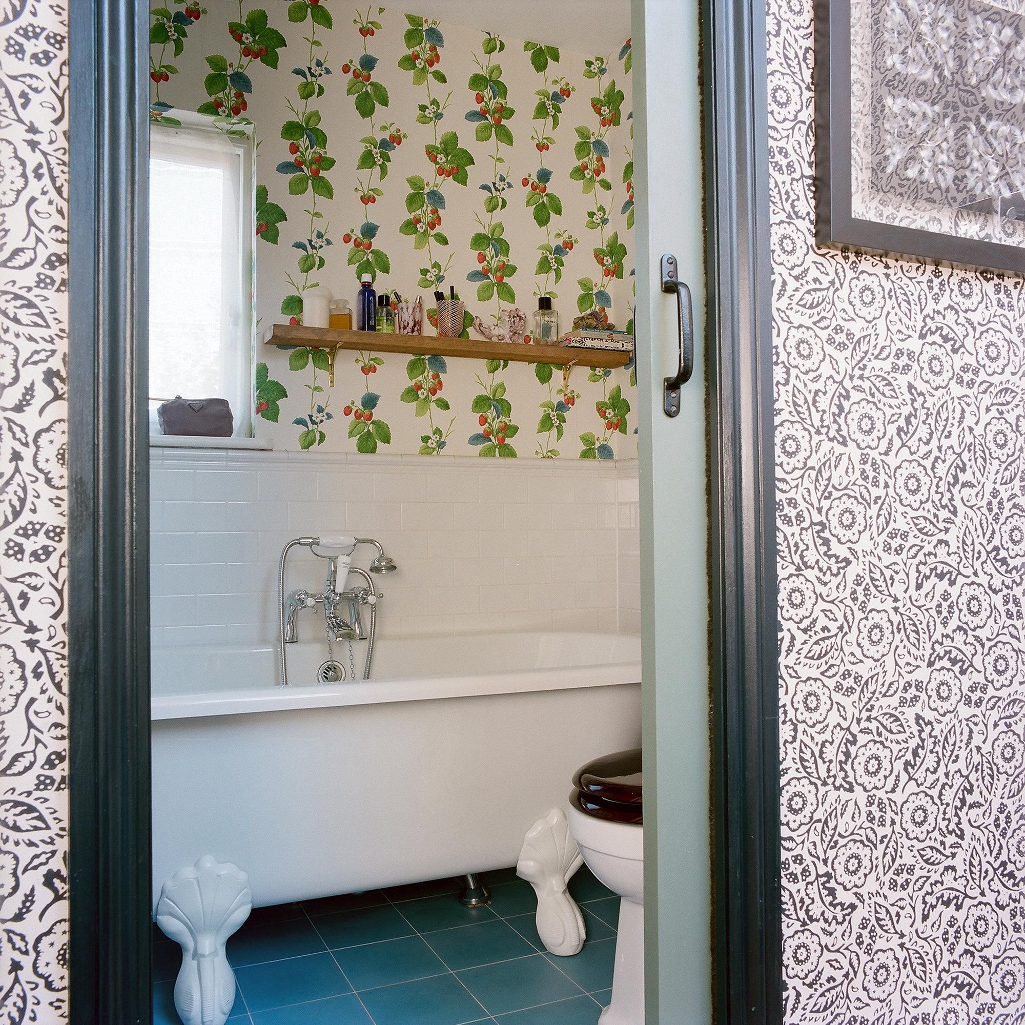 Inside Matilda Goad's Childhood Home And London Flat - Bathroom , HD Wallpaper & Backgrounds