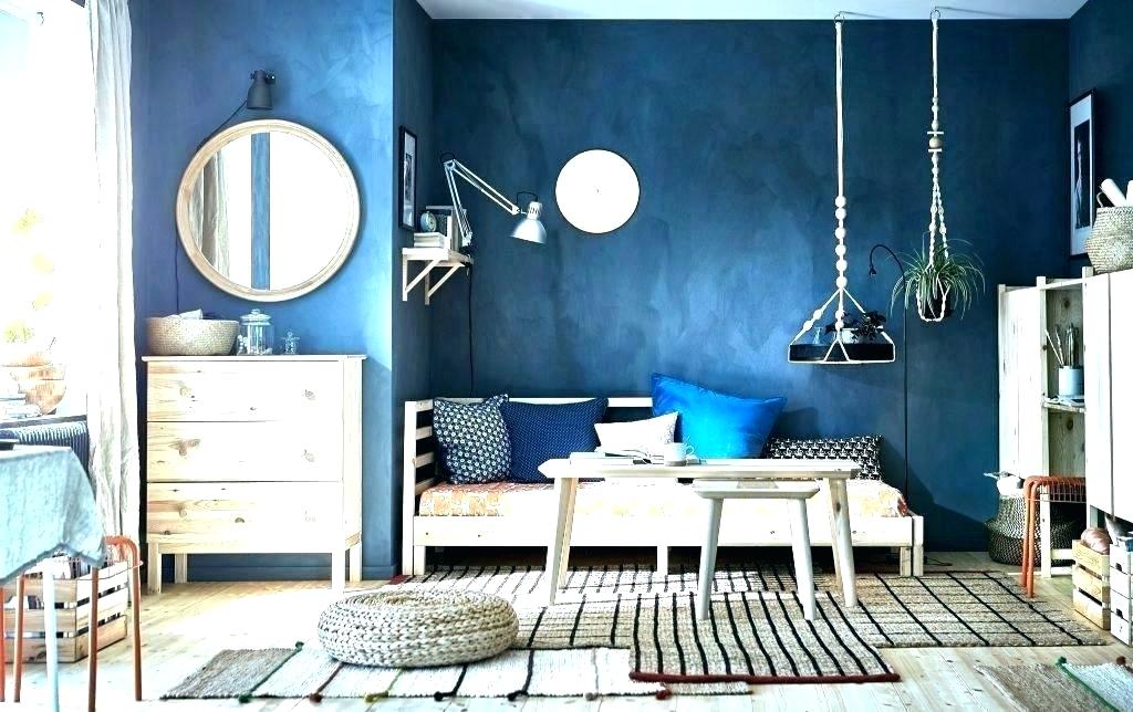 Blue Wall Design The Defining Impression Blue Design - Blue Wall Studio Apartment , HD Wallpaper & Backgrounds