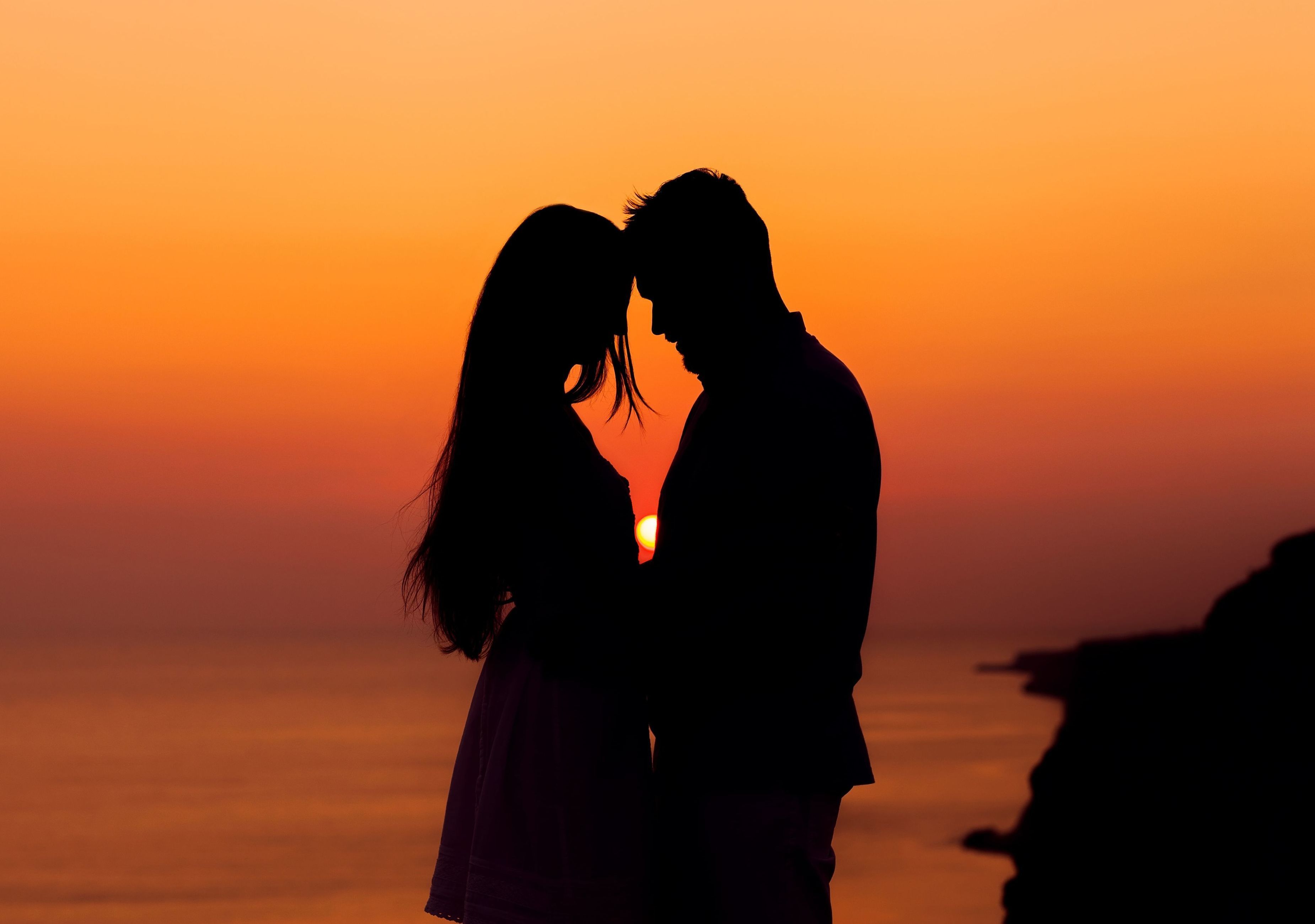 Boy Man Silhouette Love Feelings Romance Sunset Wallpaper - Silhouette Guy And Girl , HD Wallpaper & Backgrounds