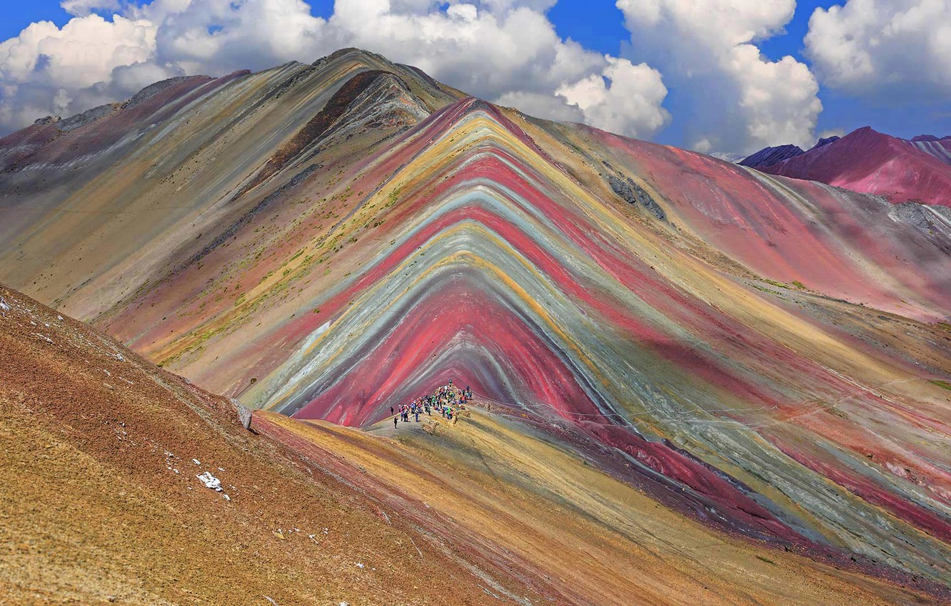 Photo Wallpaper Peru, Tourists, Rainbow Mountain, Vinichenko, - Beautiful Picture Of Peru , HD Wallpaper & Backgrounds