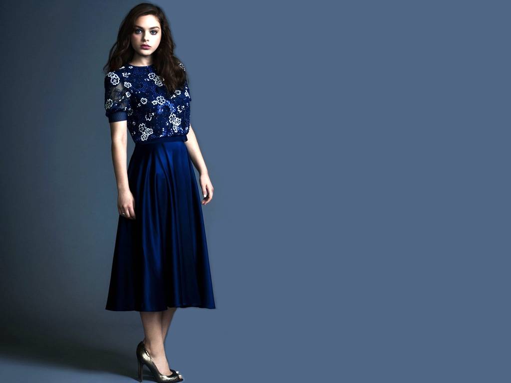 Odeya Rush Actress 2014 Beautiful Model Hd Wallpaper - Odeya Rush Blue Dress , HD Wallpaper & Backgrounds
