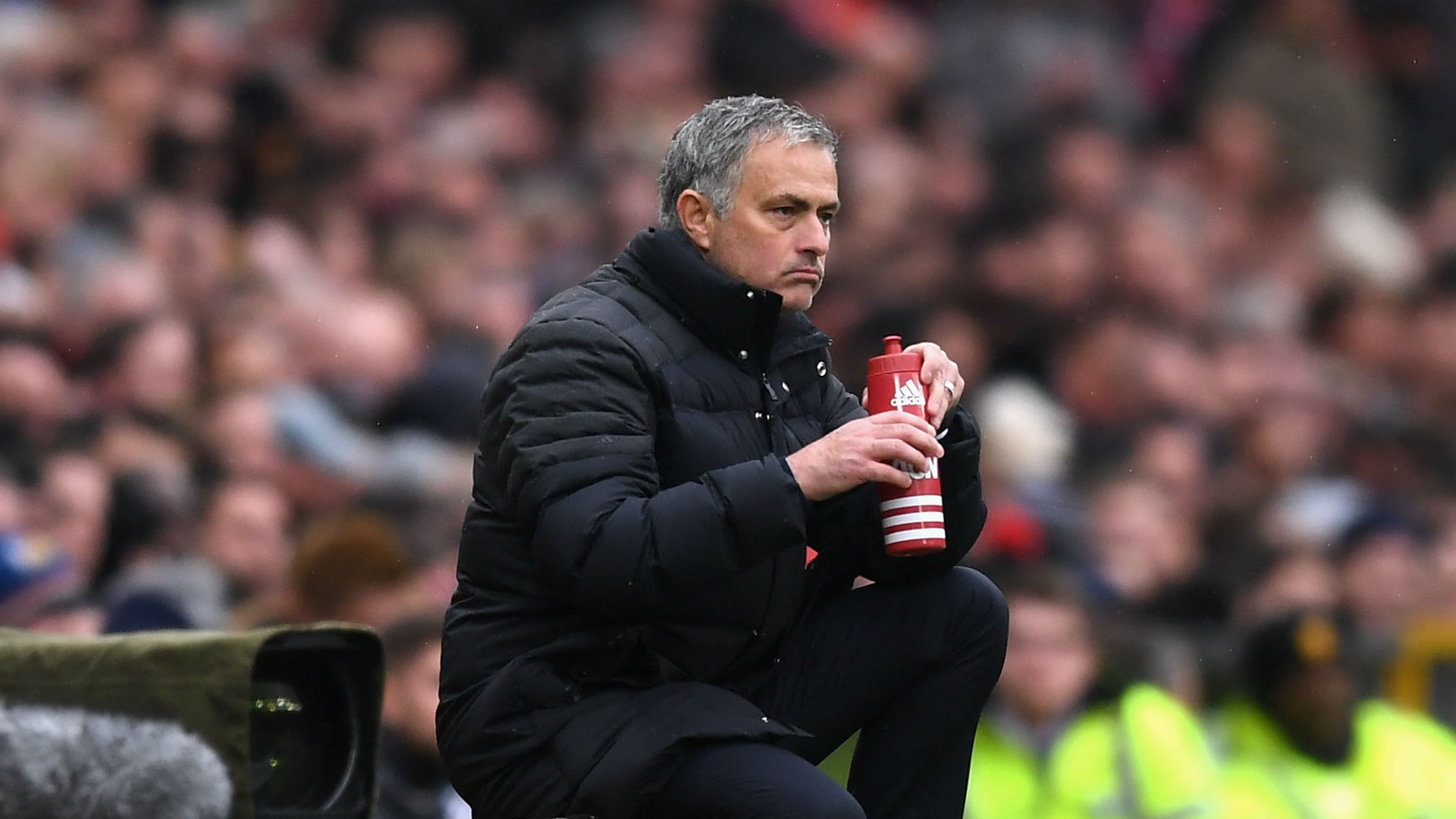 Mourinho's Bad Attitude Is Drowning Man Utd's Title - Manchester United Jose Mourinho 2017 18 Wallpaper Hd , HD Wallpaper & Backgrounds