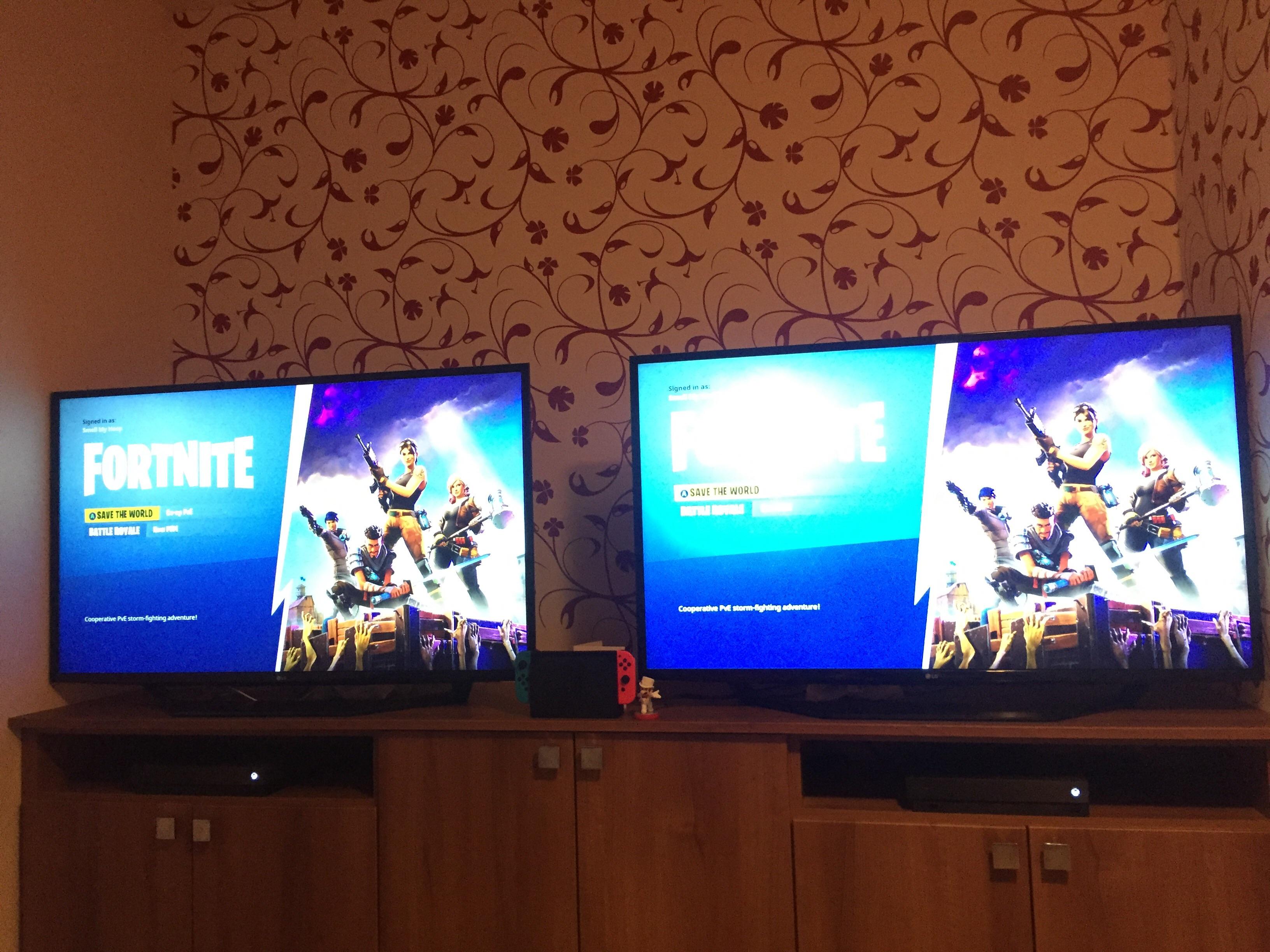 Husband And Wife Gaming Centre Scorpio Upgraded Still - Television Set , HD Wallpaper & Backgrounds