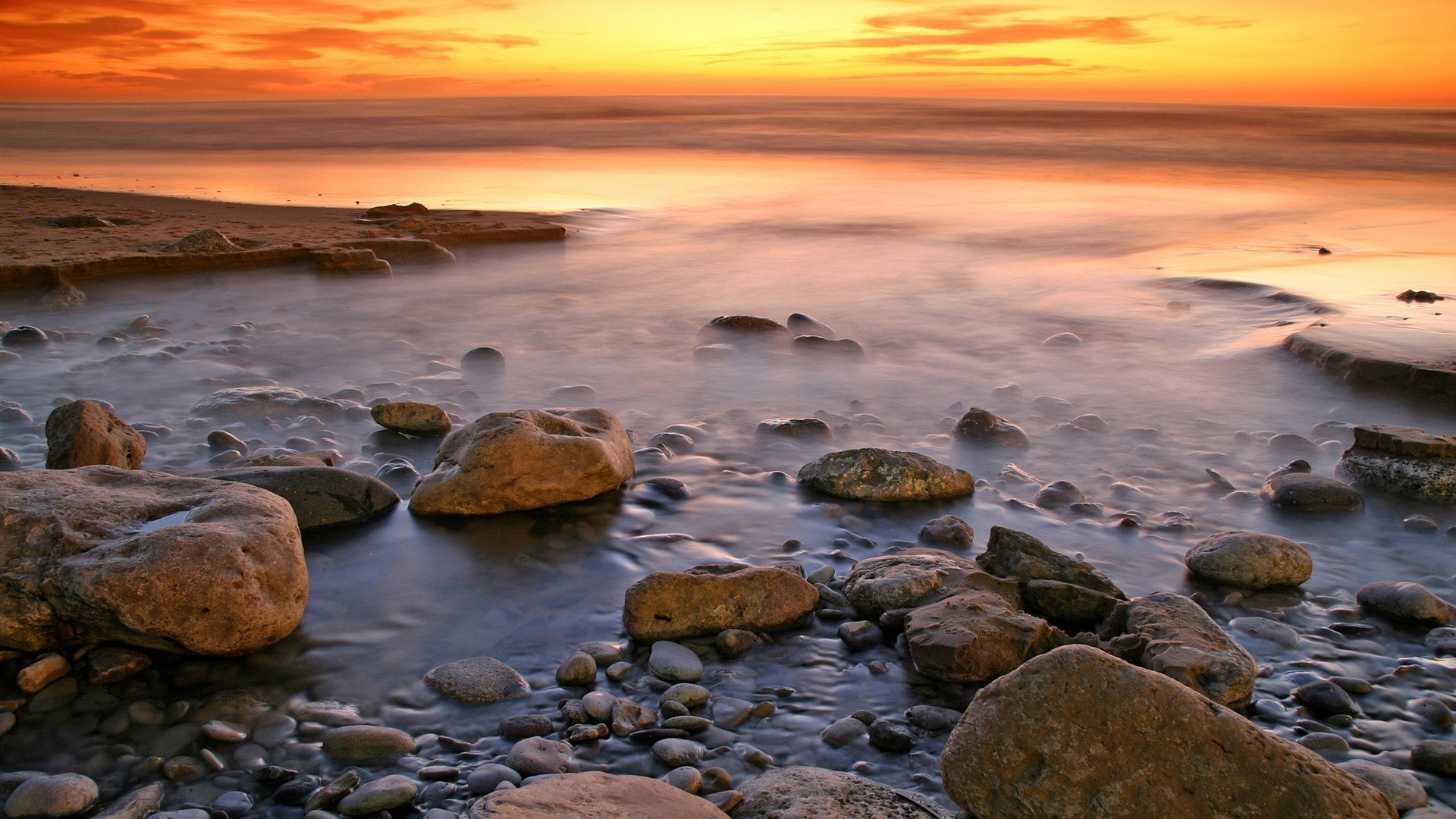 Beach Landscape - Sunset With Water And Rocks , HD Wallpaper & Backgrounds