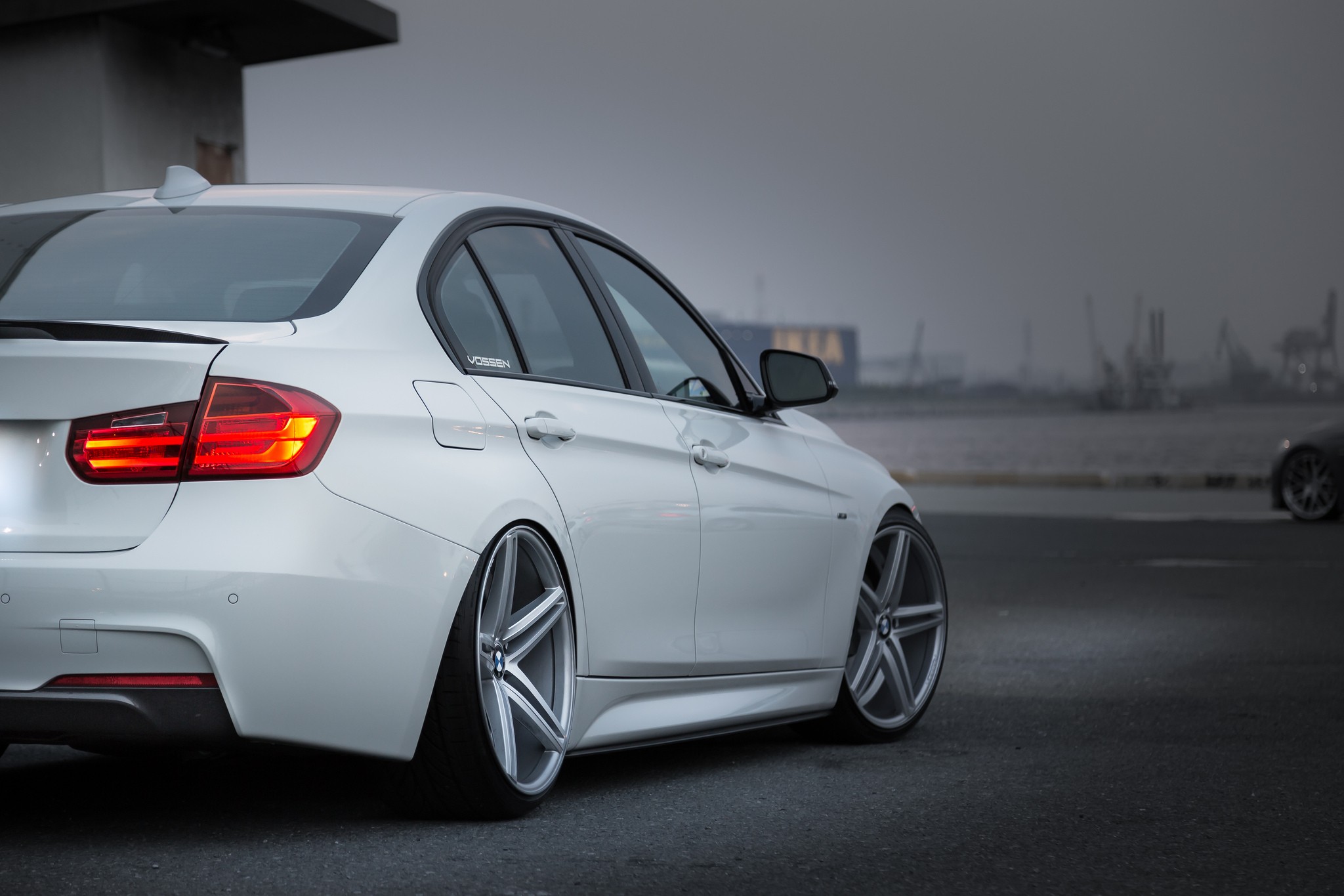 Bmw Car Stance Simple Wheels Camber Vehicle White Cars - Bmw M3 F30 Vossen , HD Wallpaper & Backgrounds