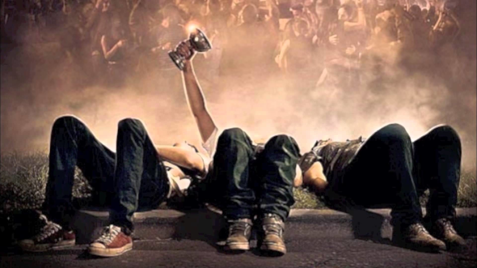 Pursuit Of Happiness - Huge Party Project X , HD Wallpaper & Backgrounds