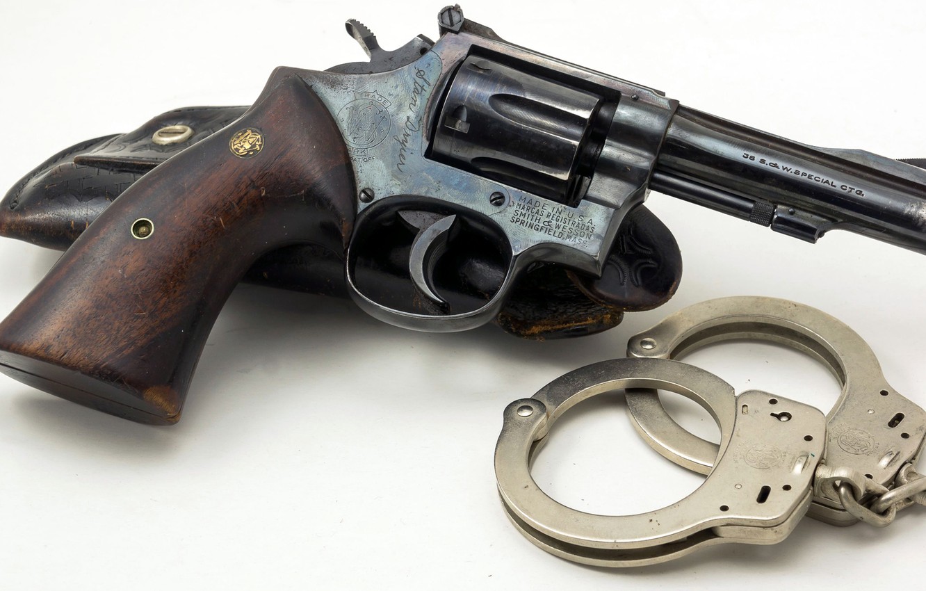 Photo Wallpaper Revolver, Handcuffs, Holster, Smith - Revolver 38 Special , HD Wallpaper & Backgrounds