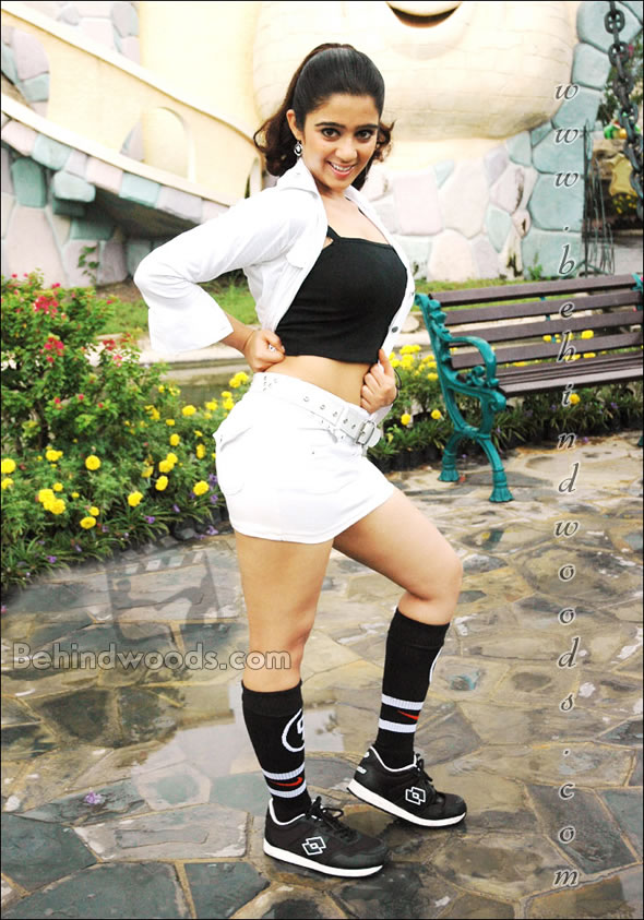 Charmi - Girl , HD Wallpaper & Backgrounds
