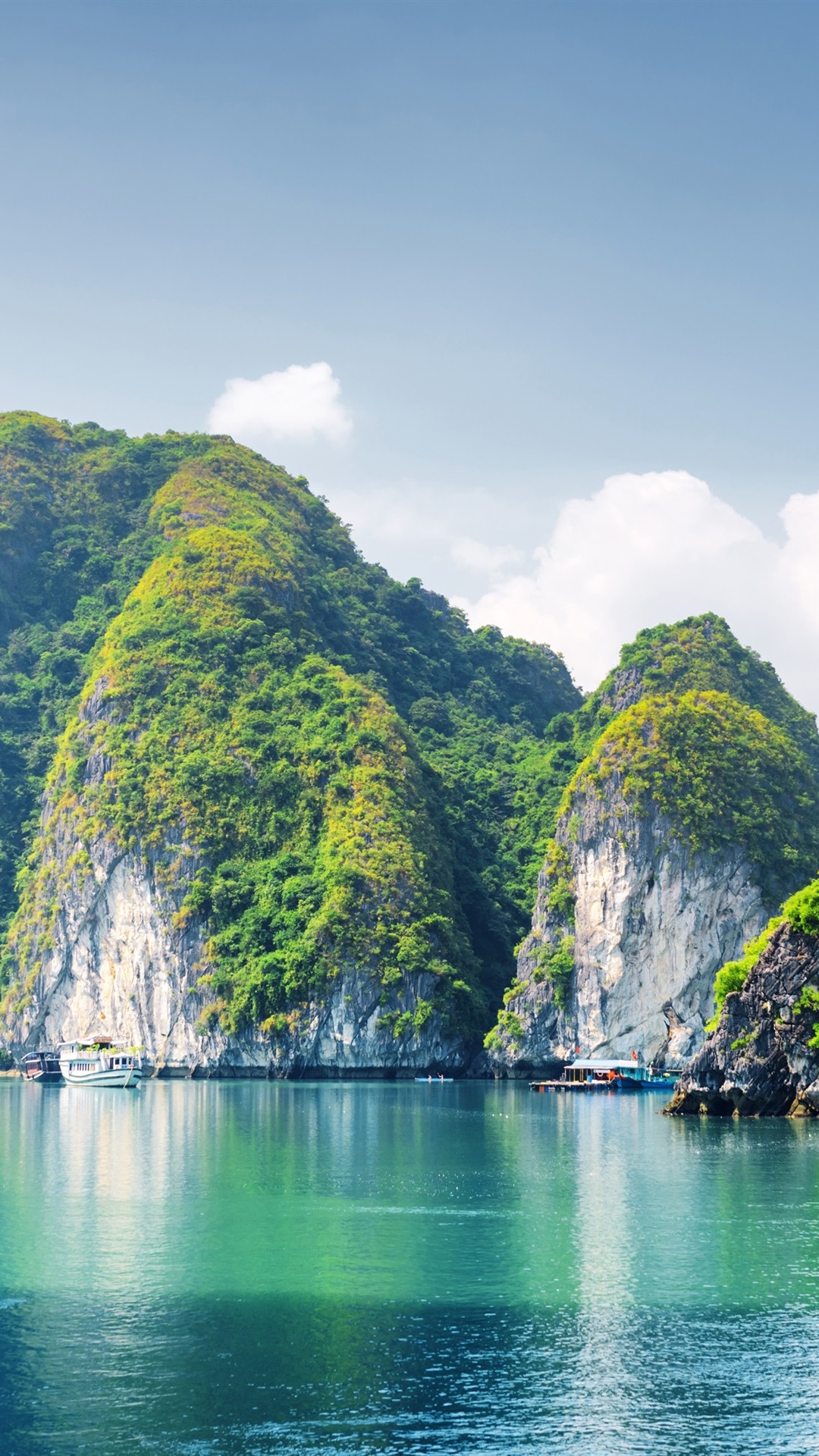 Download This Wallpaper - Ha Long Bay , HD Wallpaper & Backgrounds