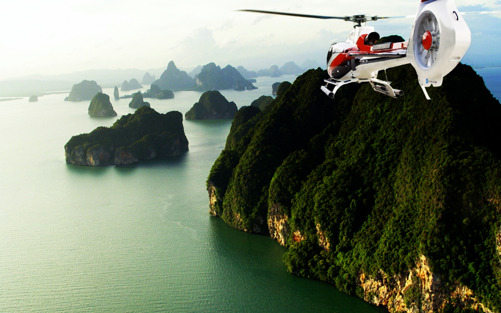 Seaplane - Halong Bay By Helicopter , HD Wallpaper & Backgrounds