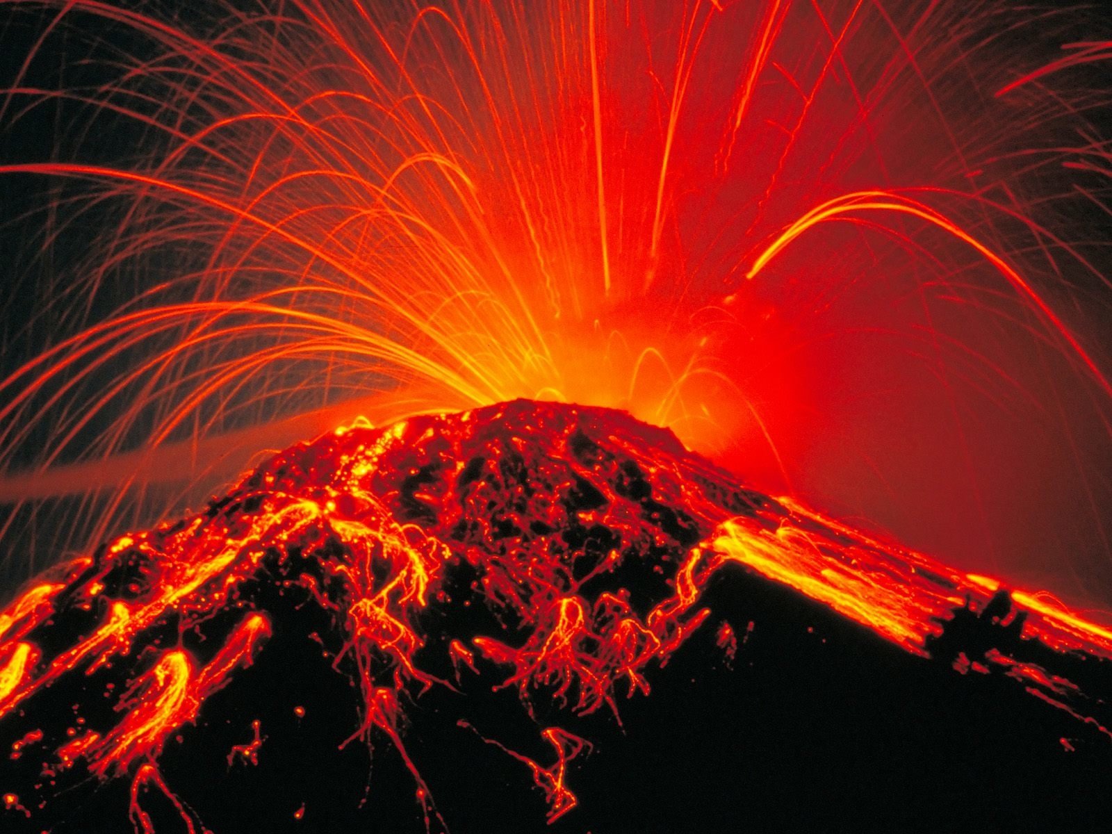 Volcano Exploding , HD Wallpaper & Backgrounds