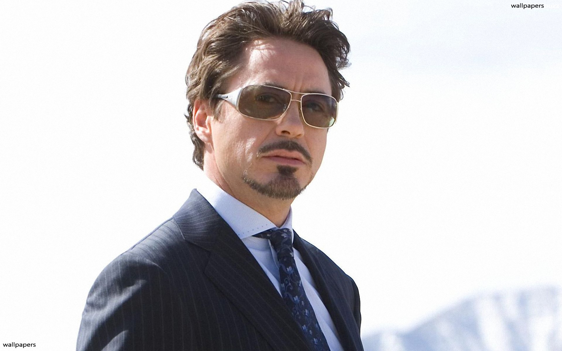 Man With Sunglasses - Robert Downey Jr Hd , HD Wallpaper & Backgrounds