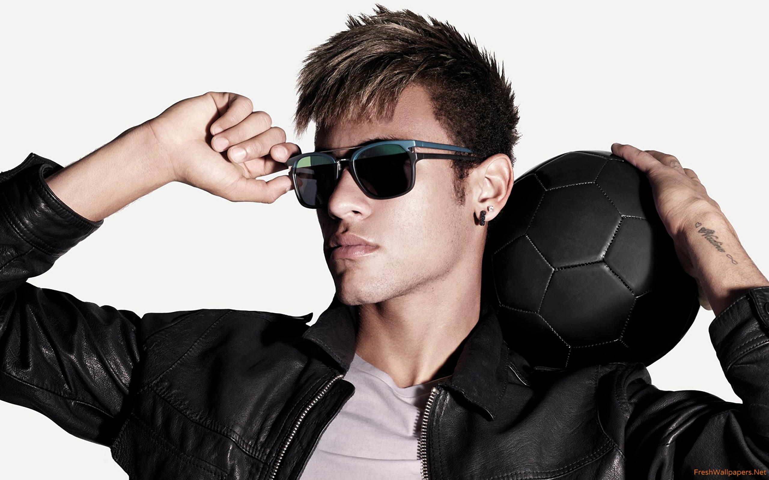 Neymar Jr 2015 Police Sunglasses Wallpaper - Neymar Image Full Hd , HD Wallpaper & Backgrounds