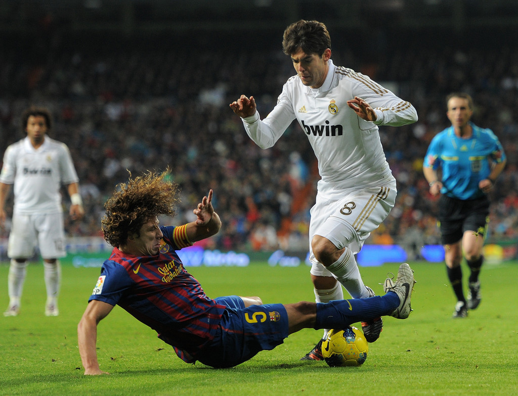 Carles Puyol And Kaka Photos»photostream - Carles Puyol Vs Real , HD Wallpaper & Backgrounds