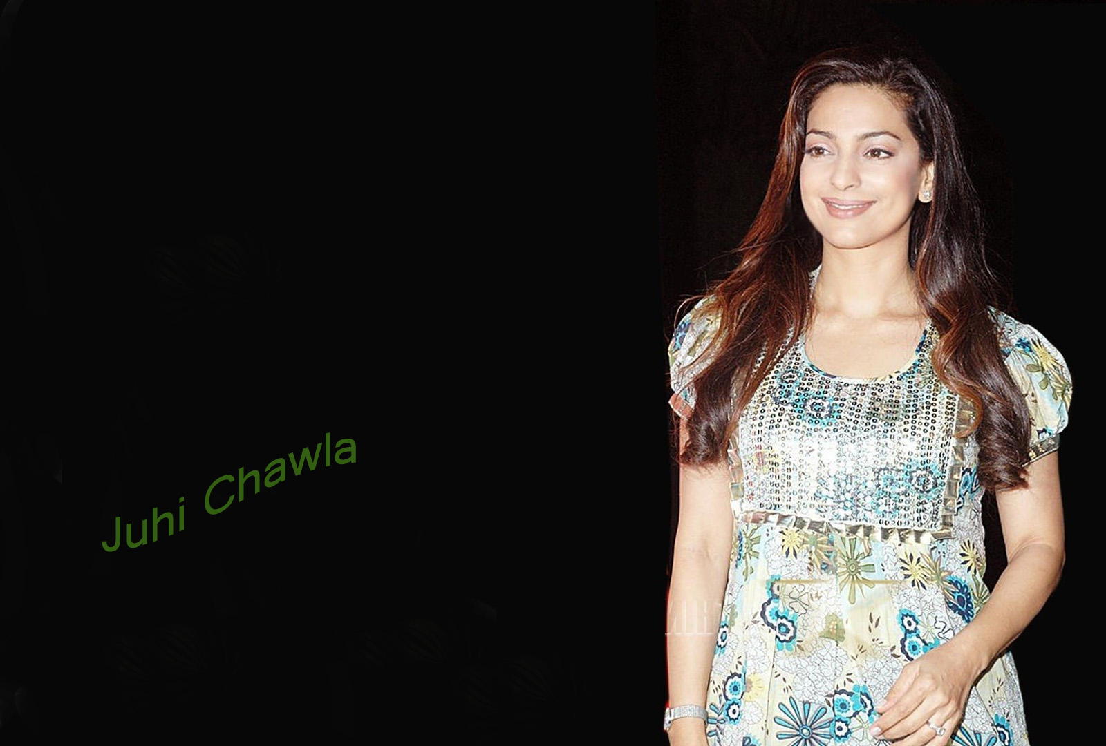 Beautiful Juhi Chawla High Definition Wallpapers - Girl , HD Wallpaper & Backgrounds