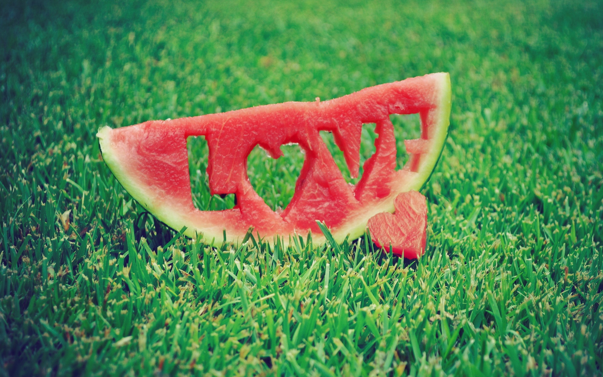 Ten Amazing Love Wallpapers For Pc And Mobiles4 - Love Watermelon , HD Wallpaper & Backgrounds