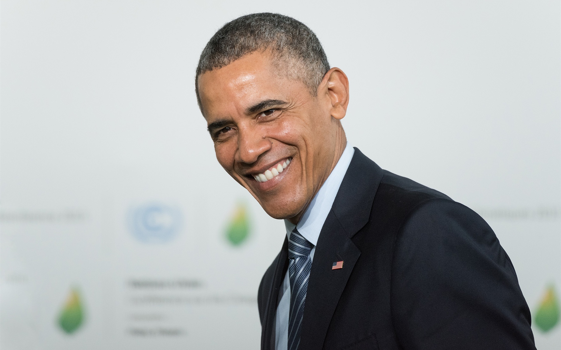 Download This Wallpaper - Barack Obama , HD Wallpaper & Backgrounds
