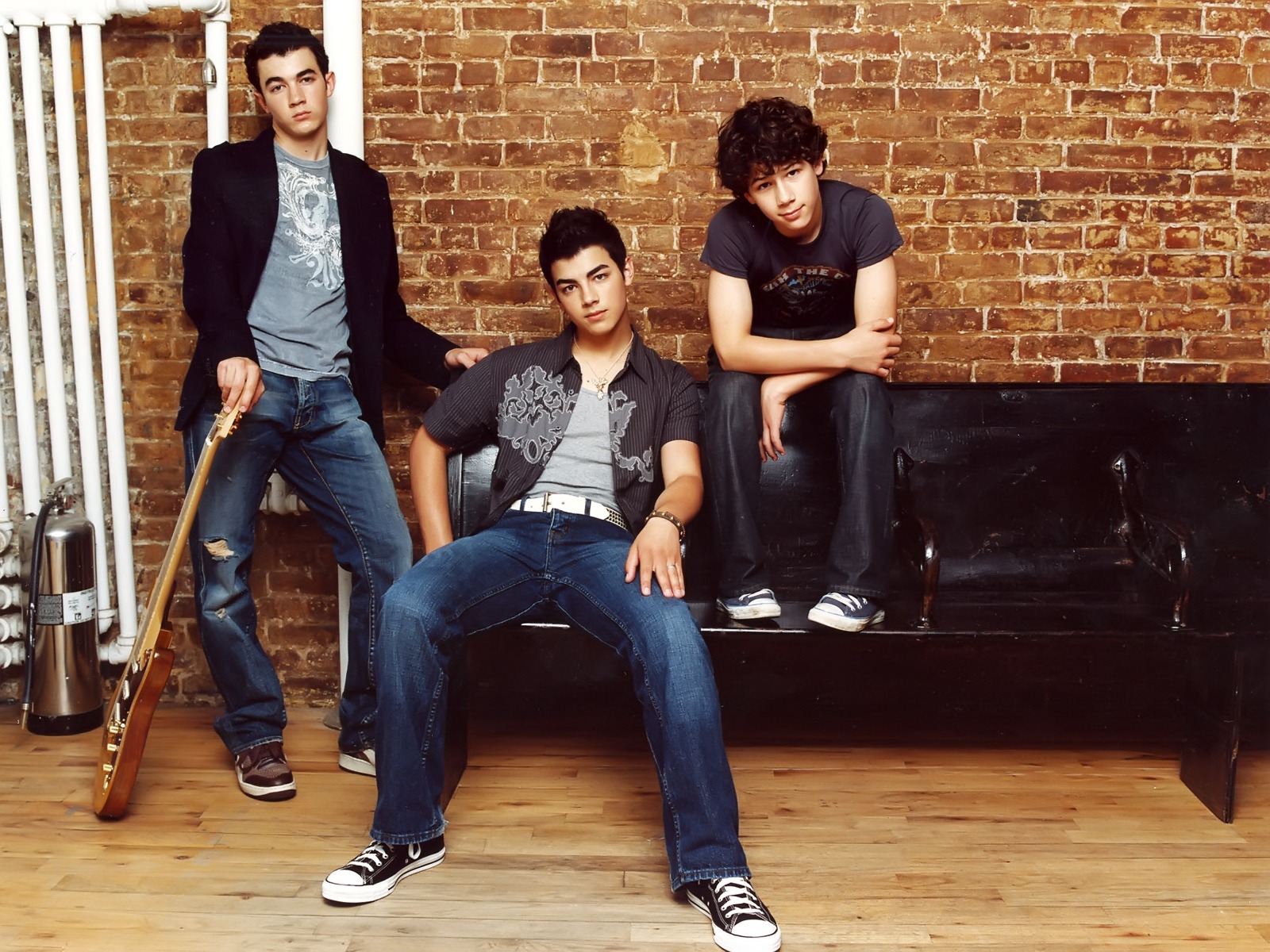 Jonas Brothers Wallpaper Jonas Brothers Music Wallpapers - Jonas Brother Concert Poster , HD Wallpaper & Backgrounds