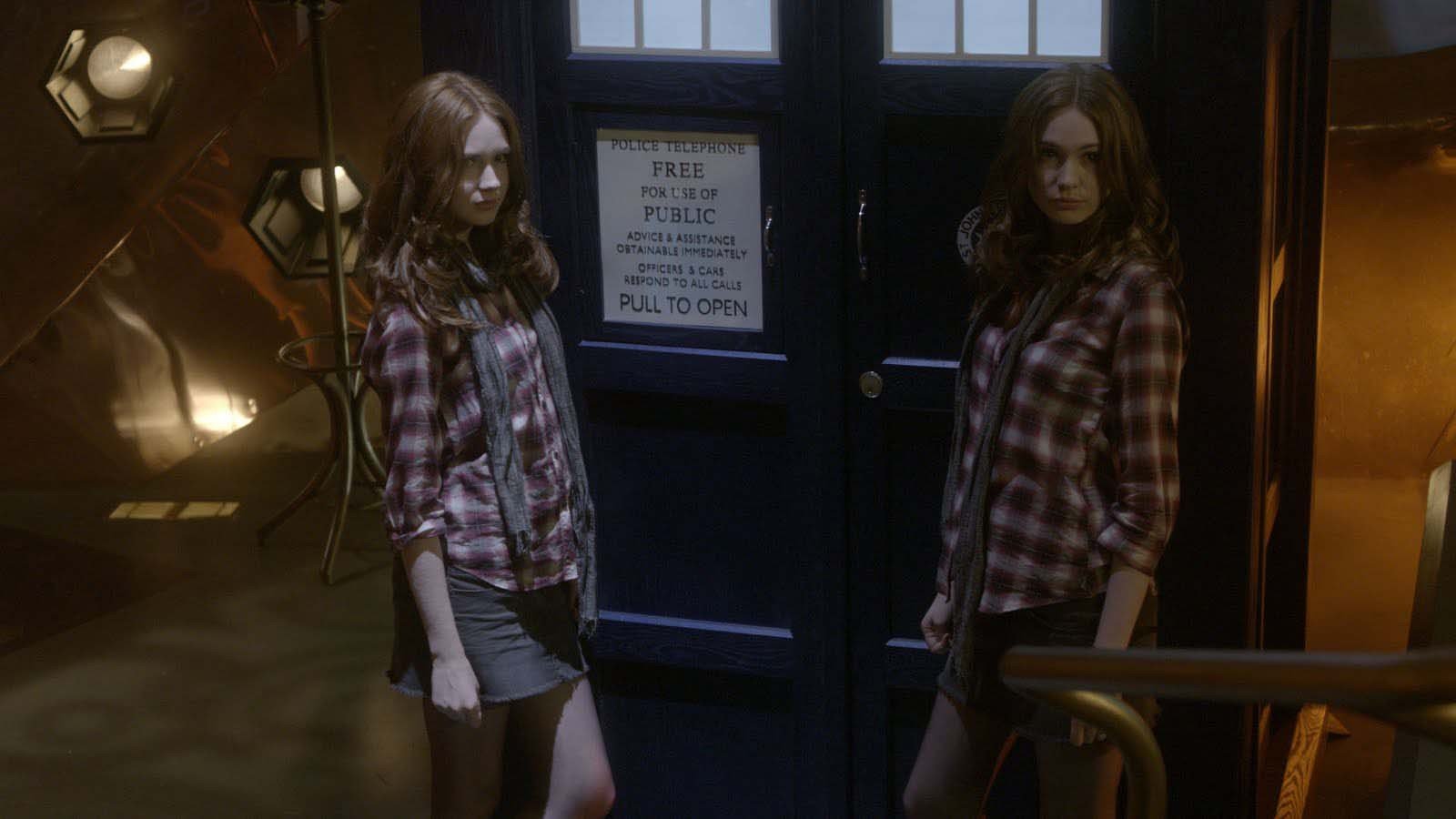 Doctor Who, Tardis, Amy Pond, Karen Gillan Hd Wallpapers - Doctor Who Comic Relief 2011 , HD Wallpaper & Backgrounds