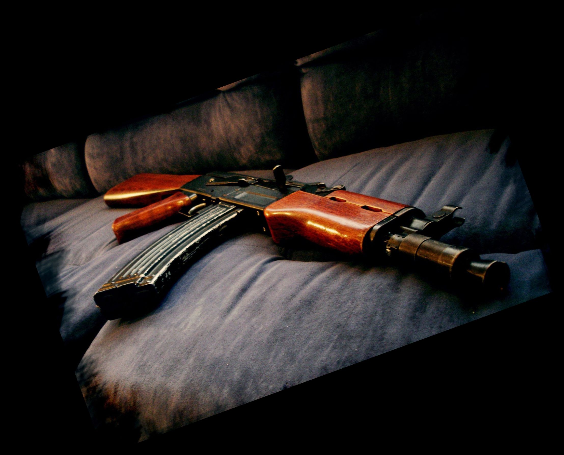 Kaka Aka - Fond D Ecran Kalashnikov , HD Wallpaper & Backgrounds