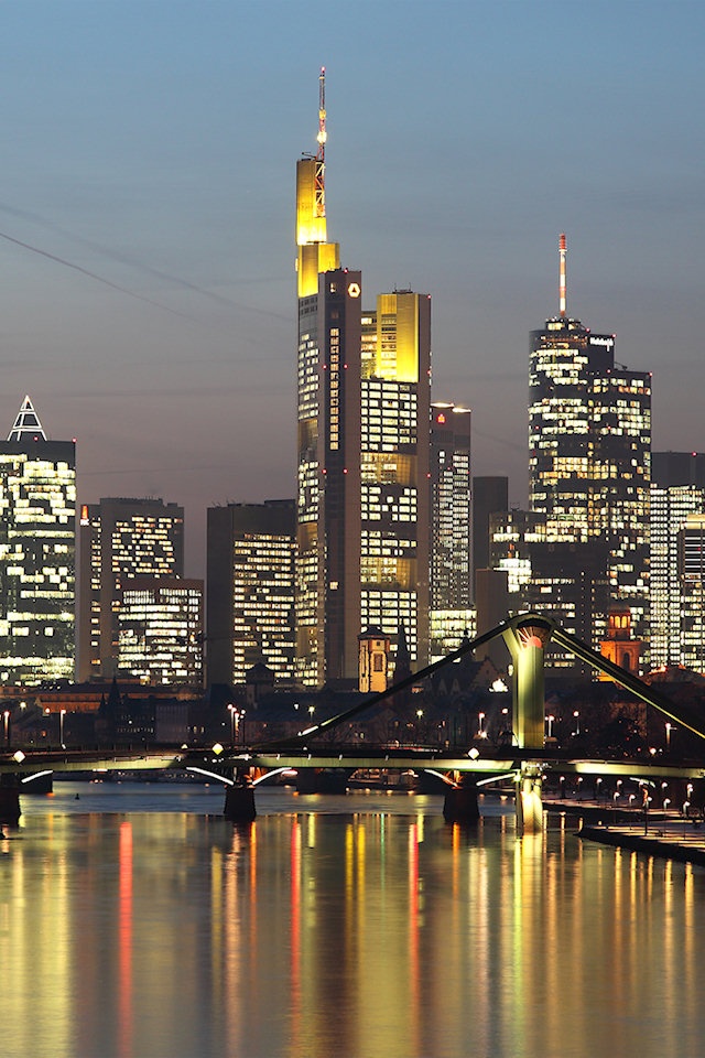 Frankfurt Am Main Skyline Wallpaper - Frankfurt Germany , HD Wallpaper & Backgrounds
