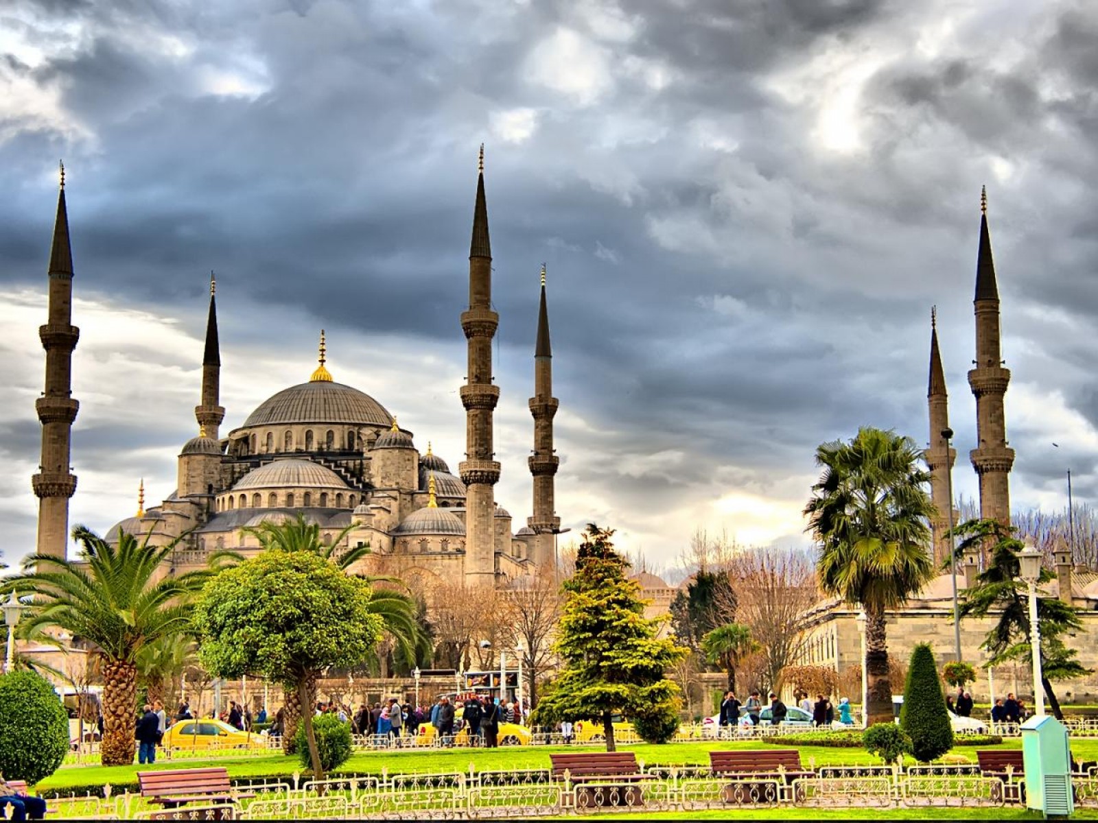 Cami Resmi Masaüstü Resmi İstanbul / Mosque Wallpapers - Sultan Ahmed Mosque , HD Wallpaper & Backgrounds