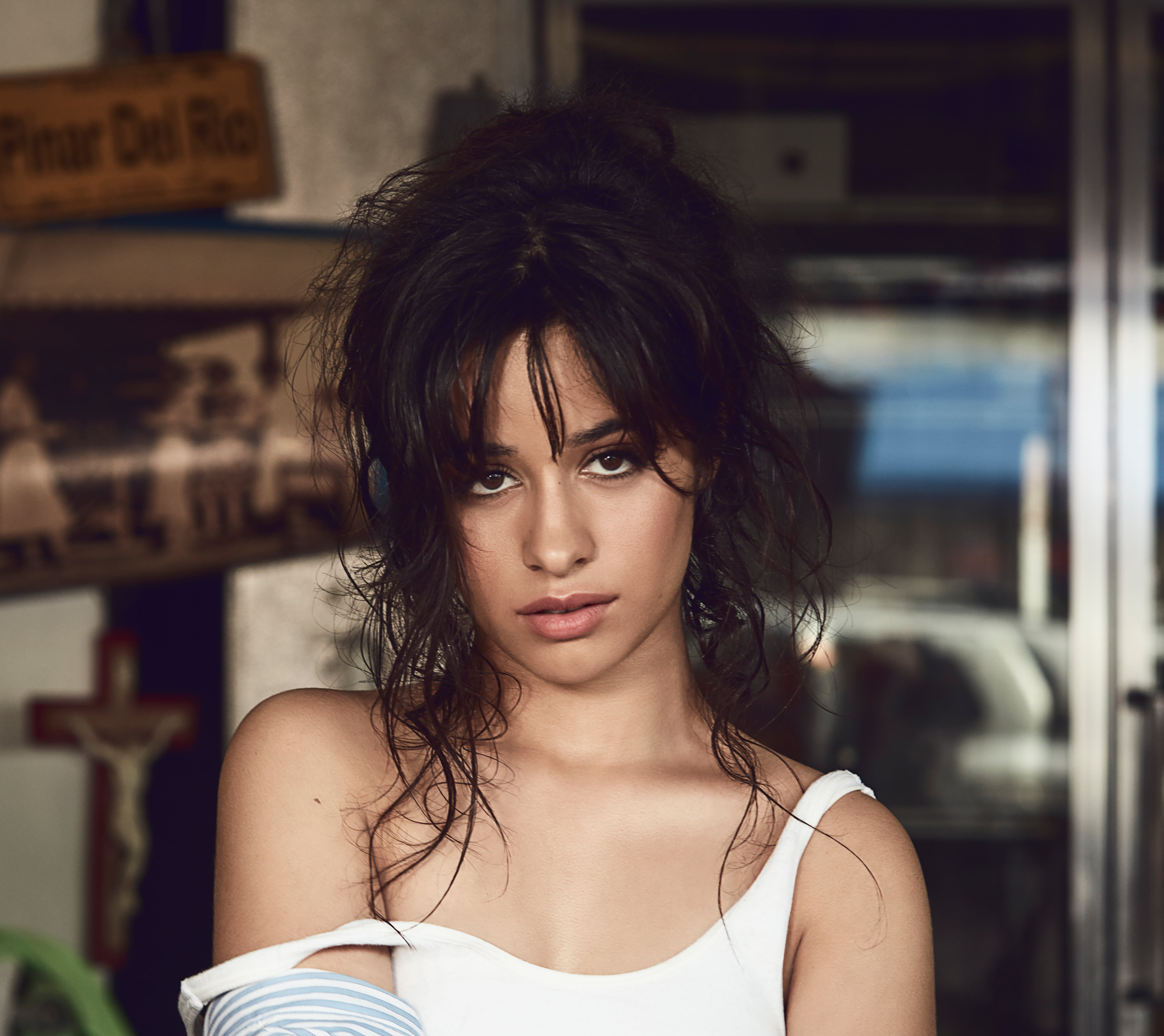 Women's White Cami-strap Top Hd Wallpaper - Camila Cabello , HD Wallpaper & Backgrounds