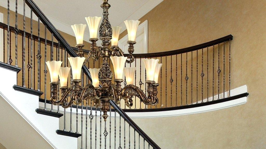 Chandelier - Stairs , HD Wallpaper & Backgrounds