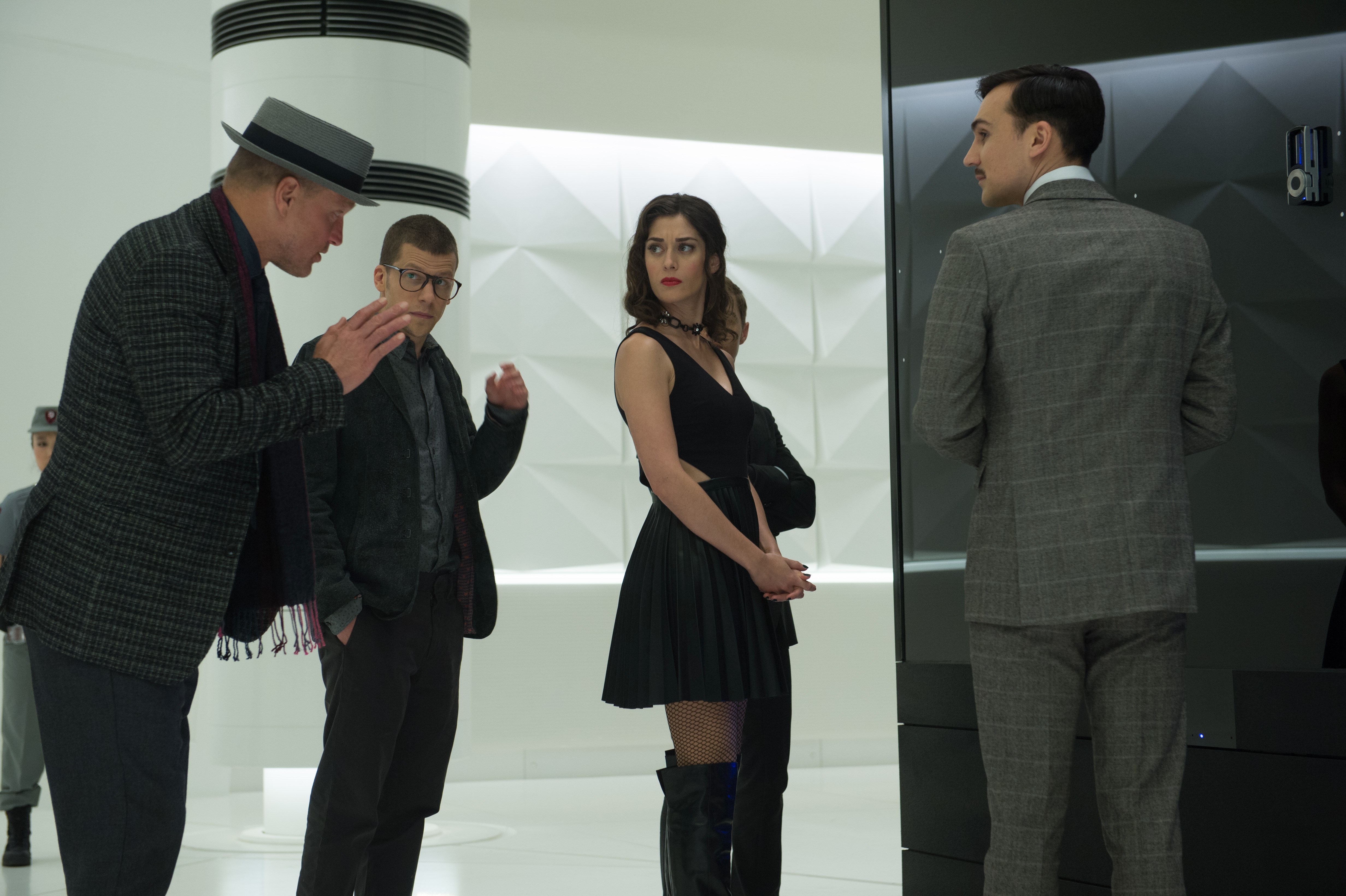 Now You See Me 2 4k Ultra Hd Wallpaper - Now You See Me 2 Lizzy Caplan , HD Wallpaper & Backgrounds