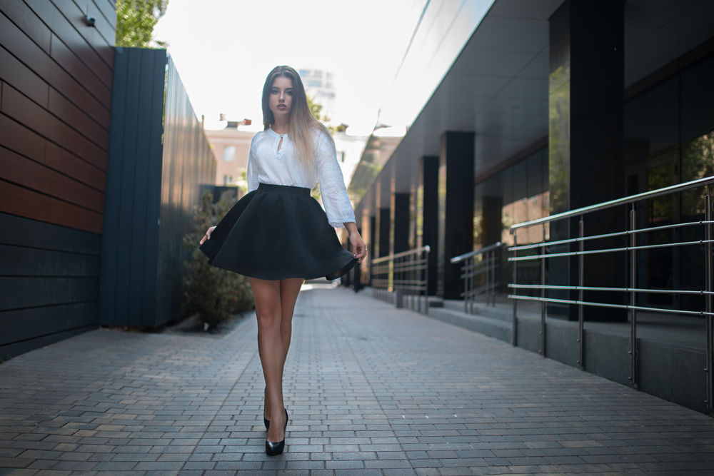 Wallpaper Milena Model In Blouse And Skirt Is On The - Miniskirt , HD Wallpaper & Backgrounds