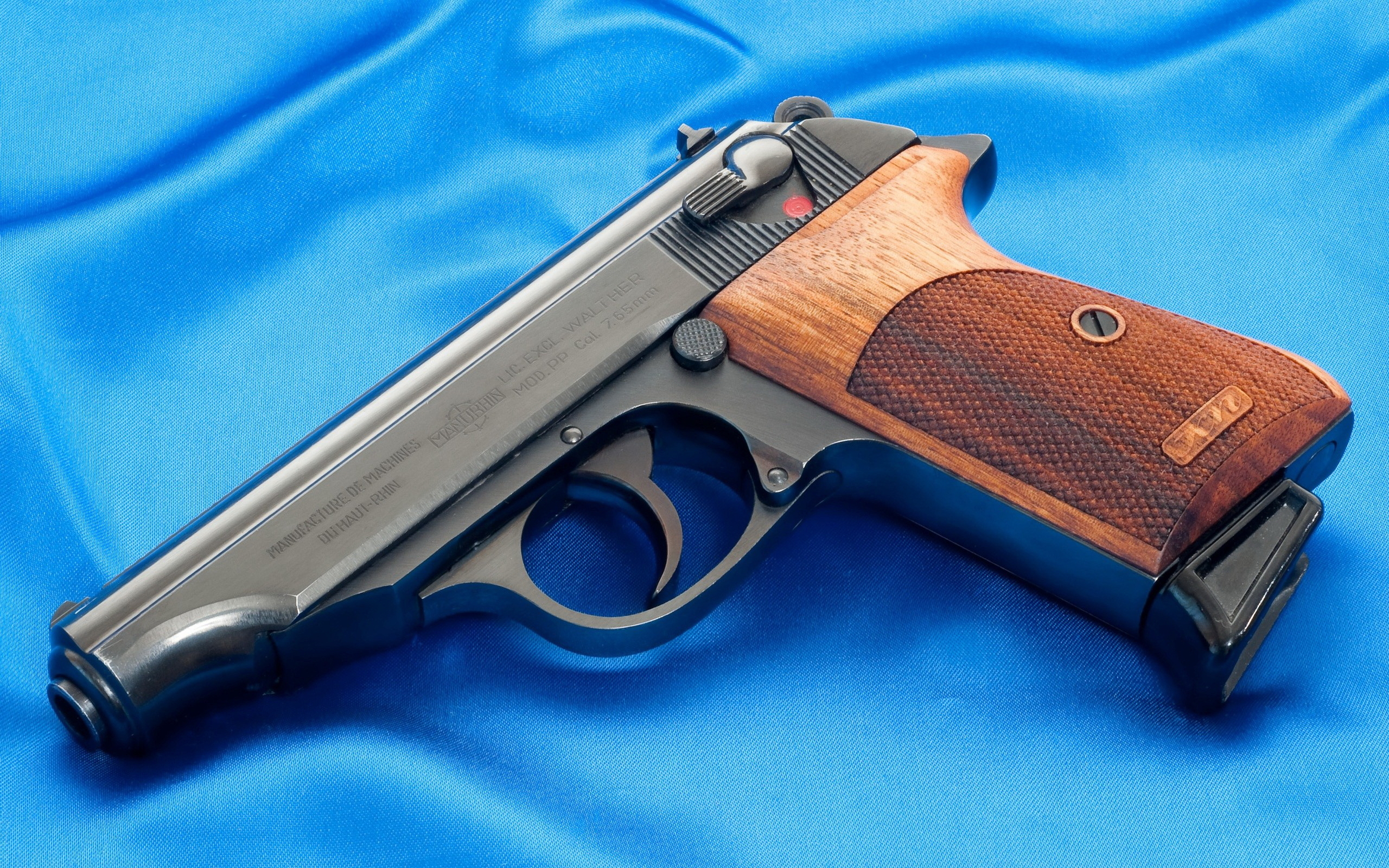 Manurhin Pp Pistol Hd Wallpaper - Gun Hd Image Download , HD Wallpaper & Backgrounds