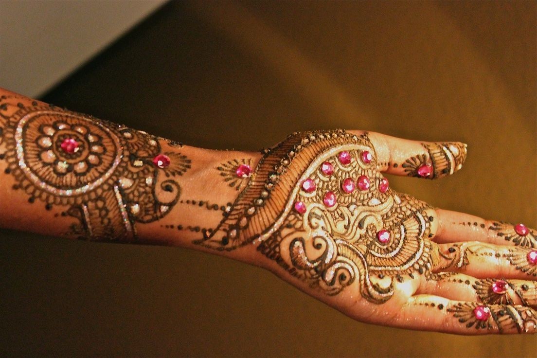 Bridal Mehndi Designs - Mehndi Design With Glitter , HD Wallpaper & Backgrounds