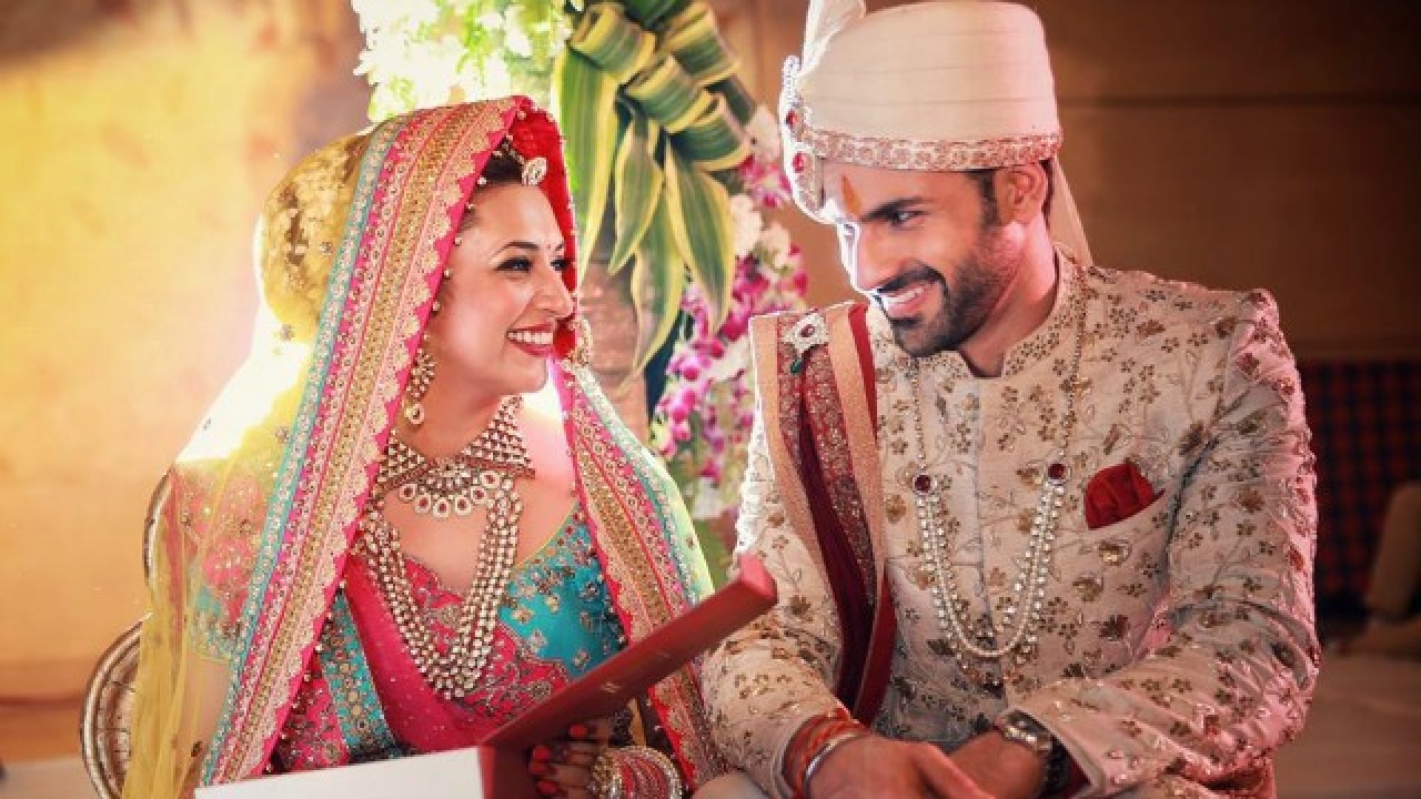 Divyanka Tripathi And Vivek Dahiya Wedding Ceremony - Divyanka And Vivek Marriage Anniversary , HD Wallpaper & Backgrounds