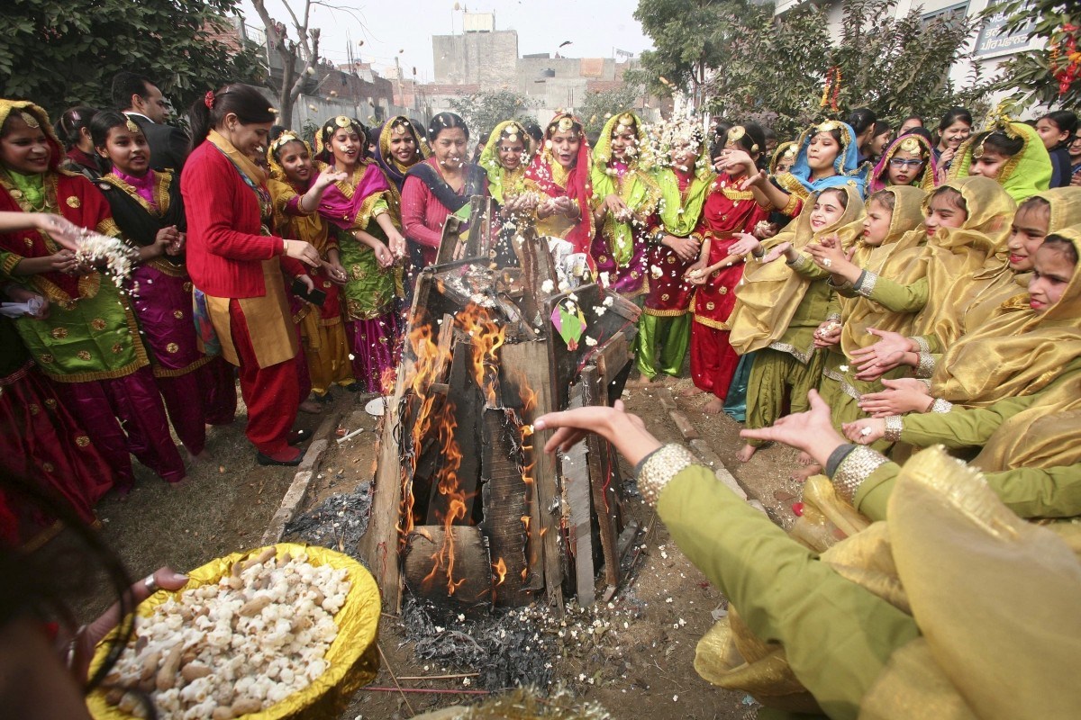 Happy Lohri Images 2019 Wishes And Wallpapers - Lohri Festival India , HD Wallpaper & Backgrounds