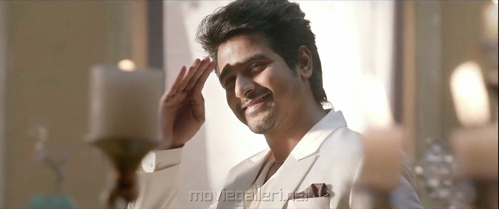 Sivakarthikeyan Wallpaper 400 Pixels Remo - Sivakarthikeyan Stills In Remo , HD Wallpaper & Backgrounds