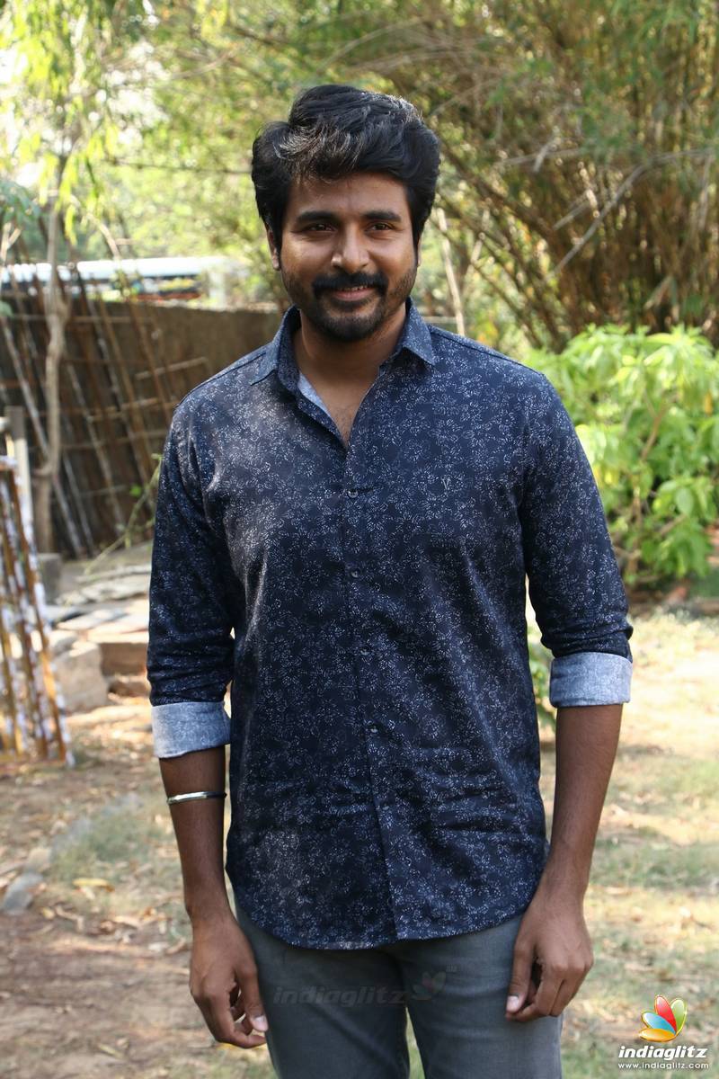 2 / 169 Sivakarthikeyan - Sivakarthikeyan , HD Wallpaper & Backgrounds