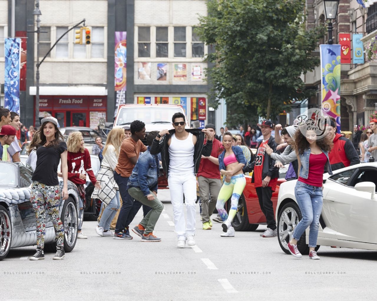 Varun Dhawan Rocks In 'manma Emotion Jaage' - City Car , HD Wallpaper & Backgrounds