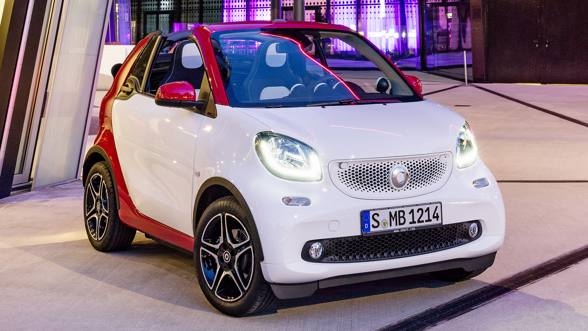 2016 Smart Fortwo Cabrio Passion - Smart Fortwo Cabrio 2017 White , HD Wallpaper & Backgrounds