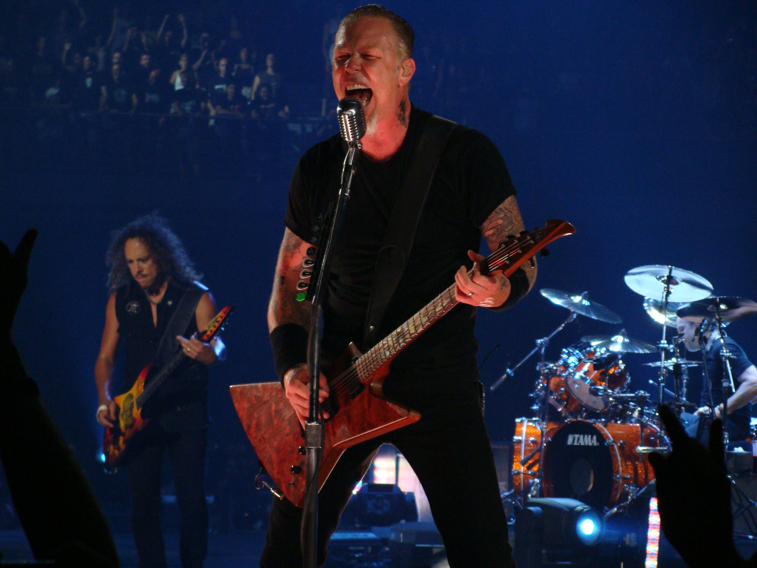 James Hetfield Madrid 2009 - Shure Super 55 Metallica , HD Wallpaper & Backgrounds
