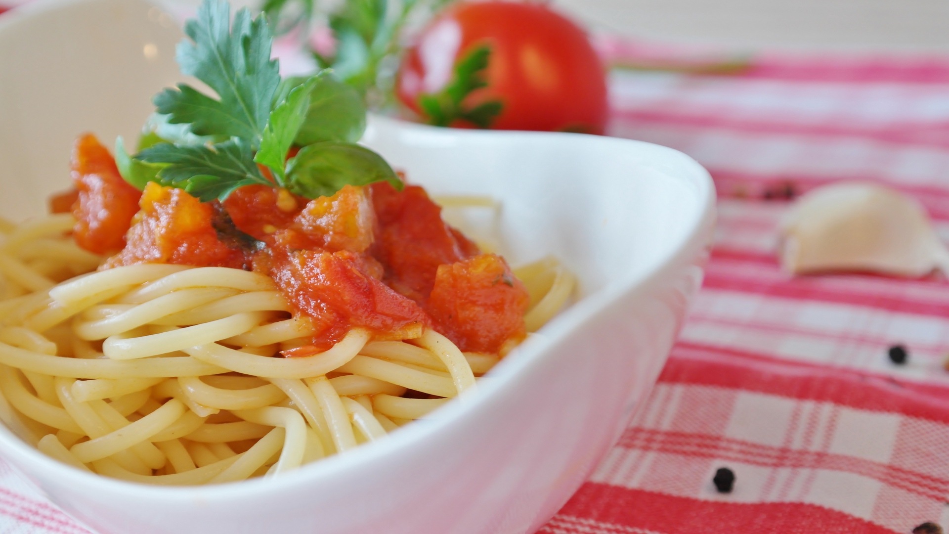 Wallpaper Spaghetti, Tomato Sauce, Tomato, Dinner - Uncooked Vs Cooked Pasta Weight , HD Wallpaper & Backgrounds