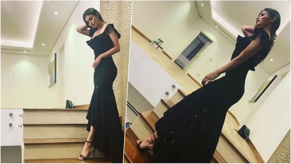 Mouni Roy Slays In Black To Welcome New Year - Traditional Pictures Of Mouni Roy , HD Wallpaper & Backgrounds