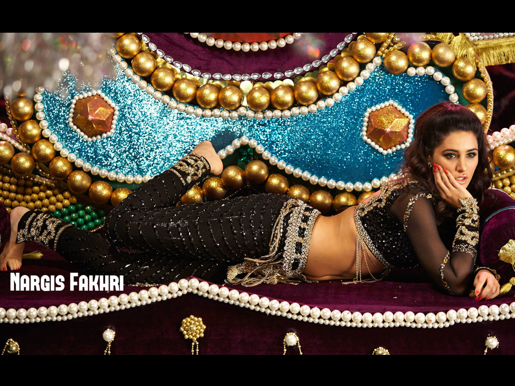 Nargis Fakhri Hq Wallpapers - Nargis Fakhri Phata Poster Nikla Hero , HD Wallpaper & Backgrounds